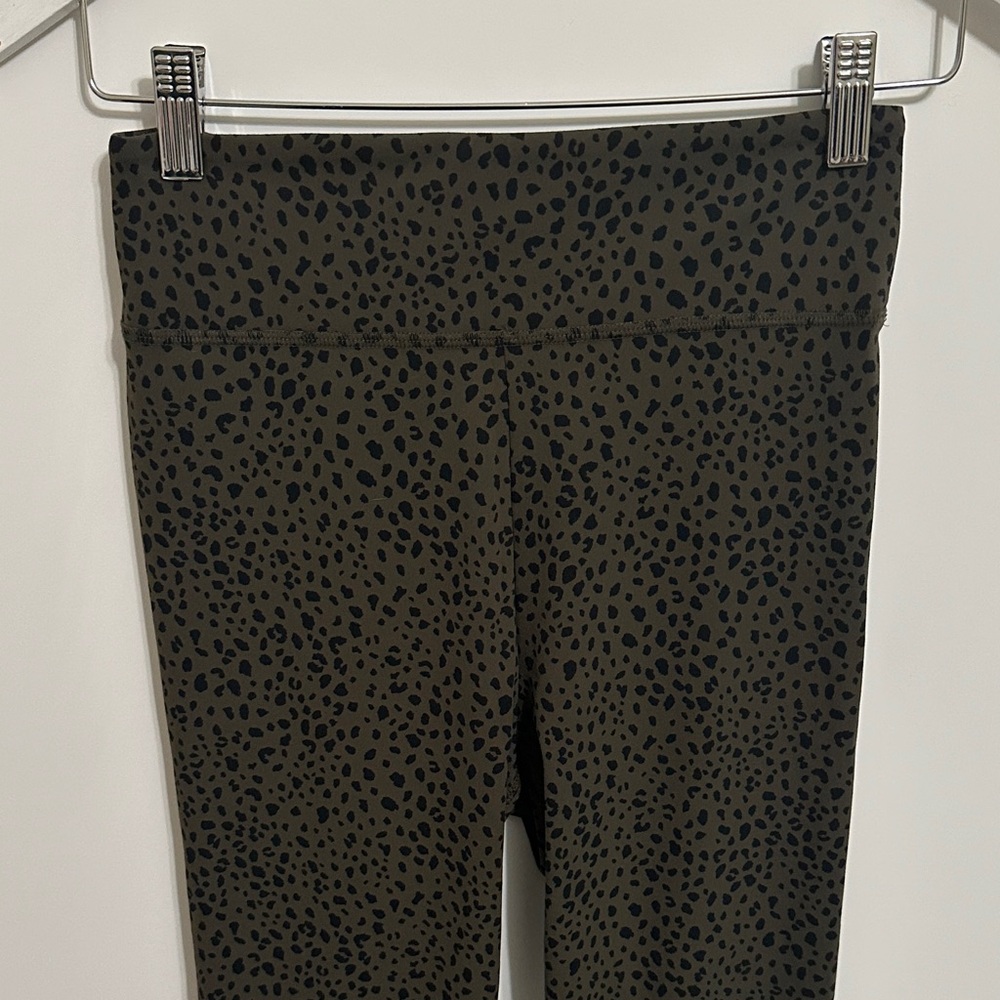 Abercrombie & Fitch Women’s Cheetah Leggings Black Olive Green Small